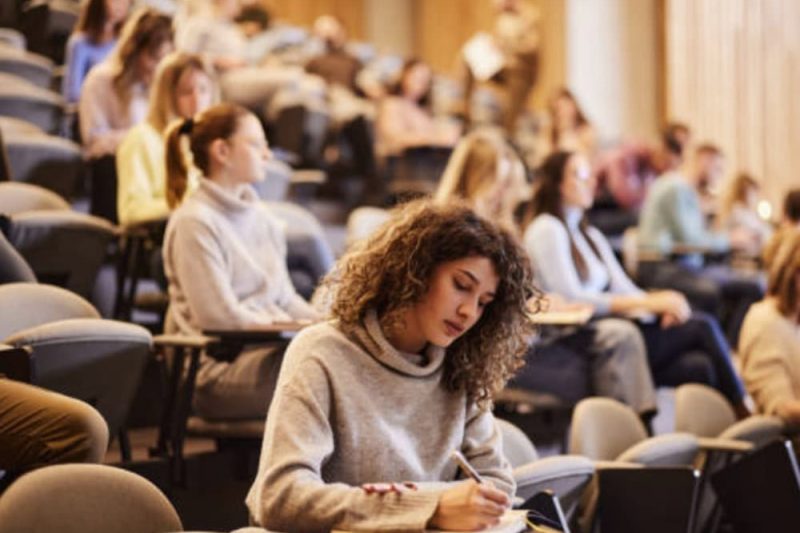 10個大學生可以考的證照，語言/商學/教育，你知道幾個？
  