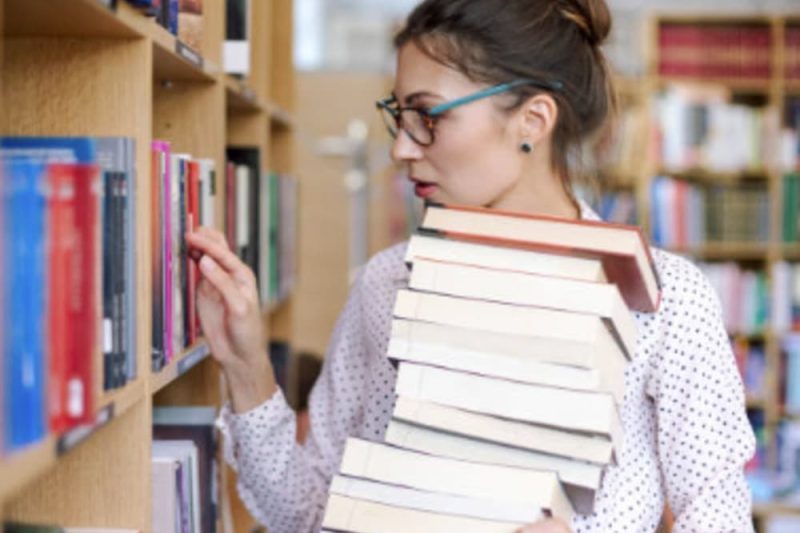 喜歡看書的人如何進入圖書館工作？圖書館公務員工作機會&薪水介紹
  