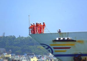 台船員工