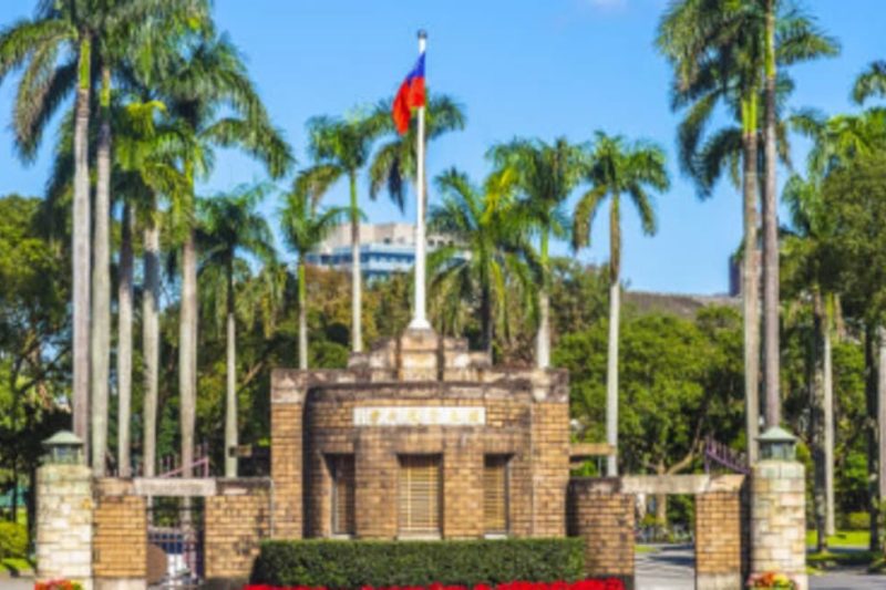 國防大學畢業薪水高嗎？畢業出路和豐厚的薪水福利介紹 
  