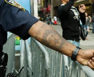 警察可以刺青嗎