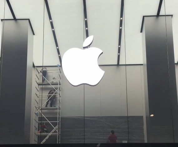 香港零售管理職位薪酬完整比較 2026：Apple vs Uniqlo vs 奢侈品 vs 電器零售 
  