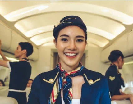 國泰空姐晉升階梯：由 Junior 到 Purser 要幾耐？
  