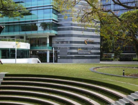 新加坡國立大學